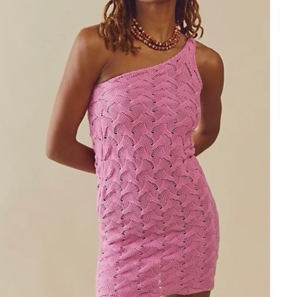 TACH Dresses & Skirts - NWT! Tach Dresses Scarlett Dress in Pink‎  extra large